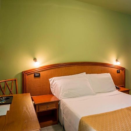 Hotel Ambassador Bibione Exterior photo