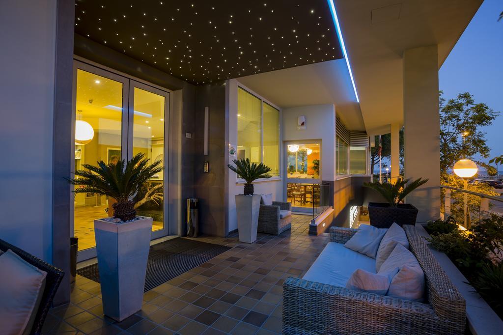 Hotel Ambassador Bibione Exterior photo