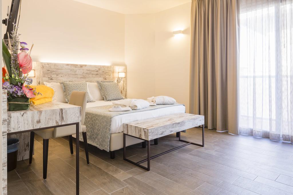 Hotel Ambassador Bibione Room photo